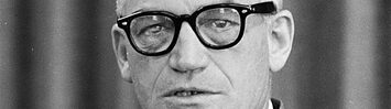 Media Name: bgoldwater.jpg